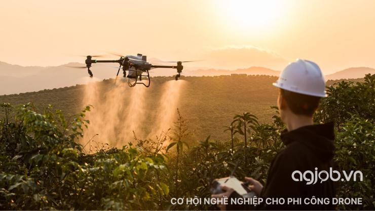 Khám phá cơ hội nghề nghiệp cho phi công máy bay không người lái